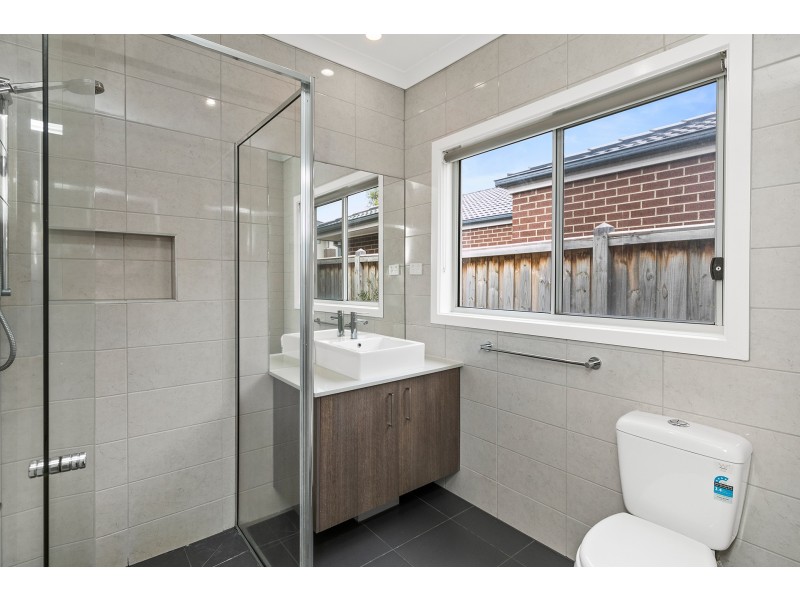 5 Liberator Drive, Point Cook VIC 3030