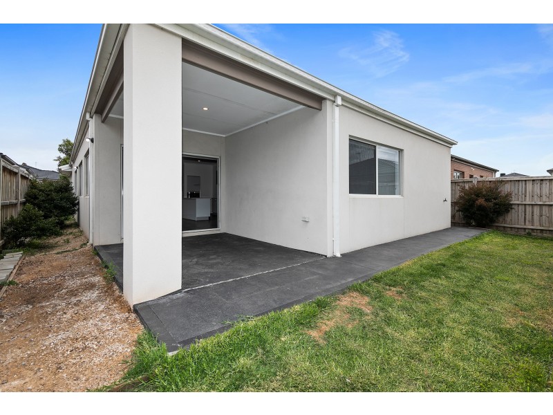 5 Liberator Drive, Point Cook VIC 3030
