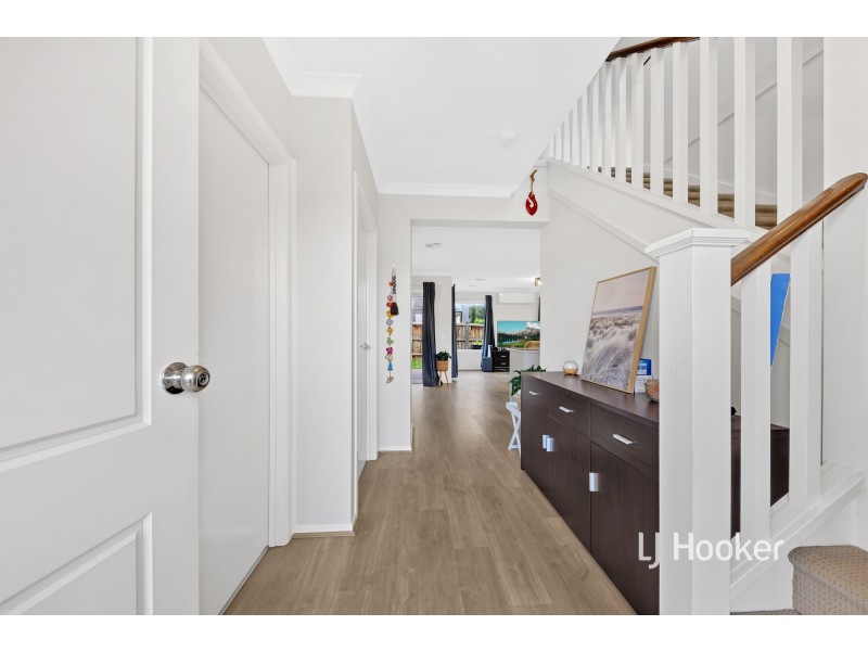 27 Creston Street, Point Cook VIC 3030