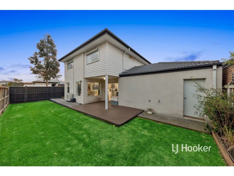 27 Creston Street, Point Cook VIC 3030