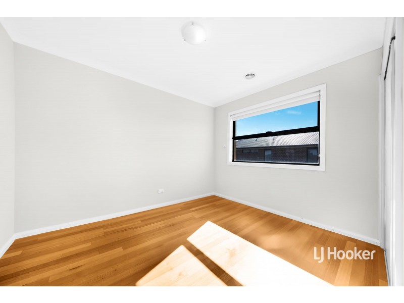 12 Laburnum Avenue, Wyndham Vale VIC 3024