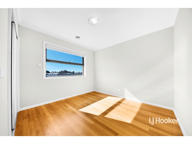 12 Laburnum Avenue, Wyndham Vale VIC 3024