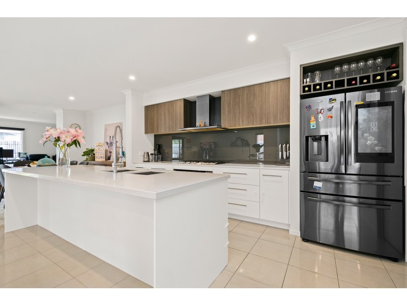 13 Hanover Street, Point Cook VIC 3030