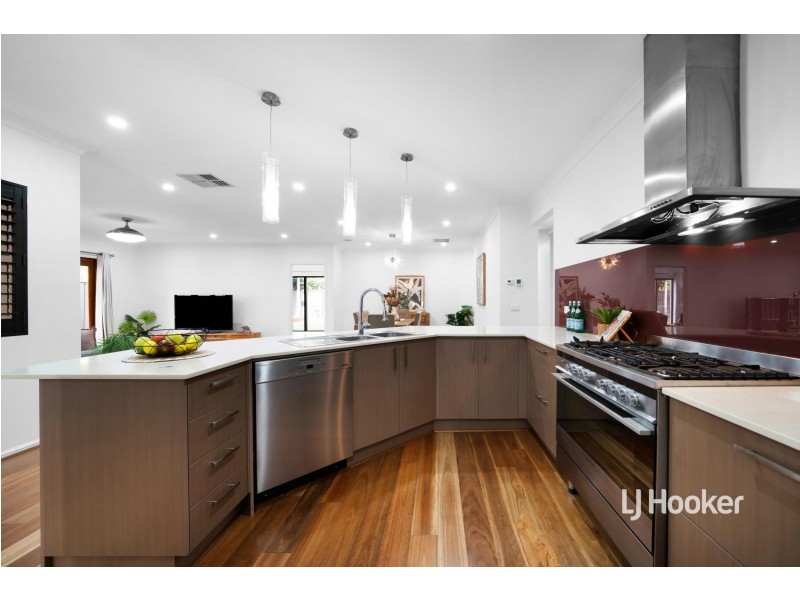 61 Florey Avenue, Point Cook VIC 3030