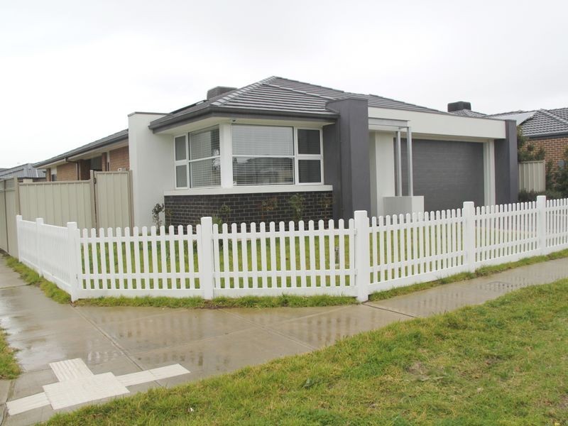 27 Savanna Parade, Truganina VIC 3029