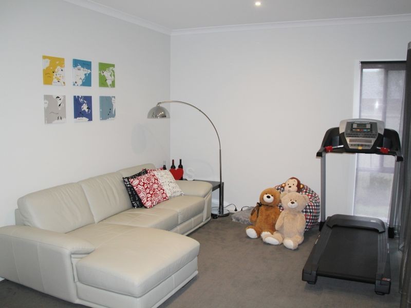 27 Savanna Parade, Truganina VIC 3029