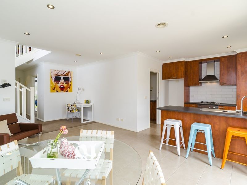 11 Swamphen Drive, Williams Landing VIC 3027