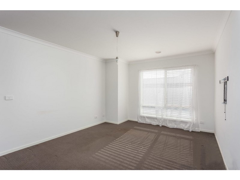 12 Jansar Street, Point Cook VIC 3030