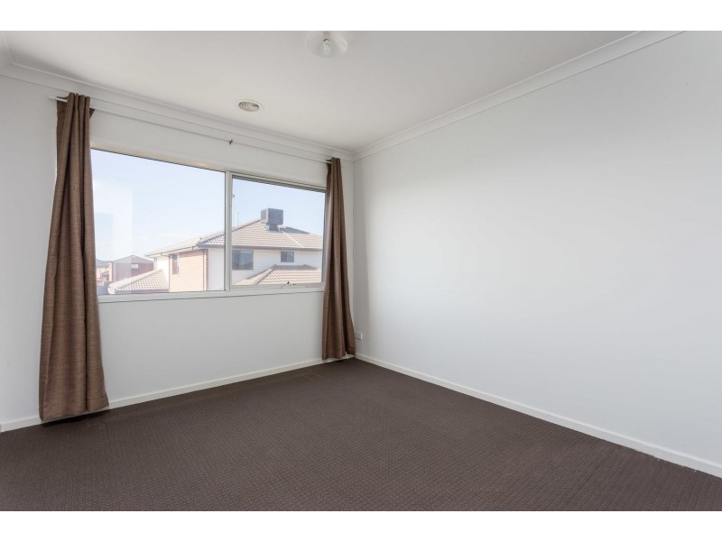 12 Jansar Street, Point Cook VIC 3030