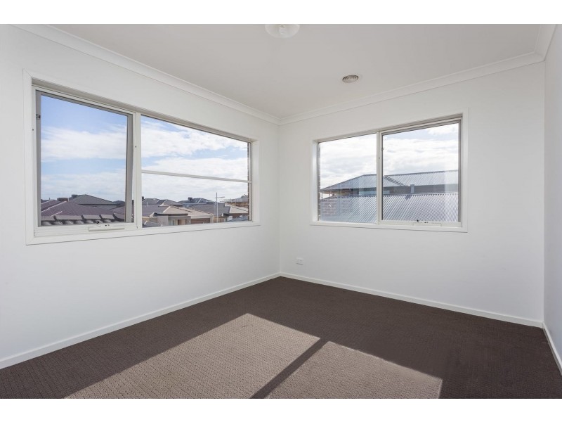 12 Jansar Street, Point Cook VIC 3030