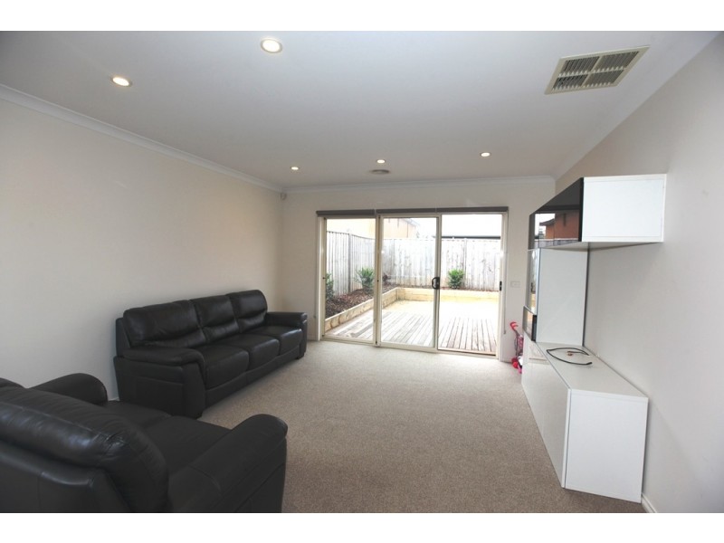 53 Australis Drive, Williams Landing VIC 3027