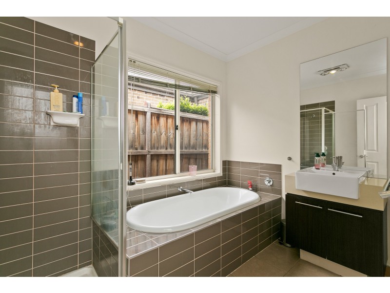 53 Australis Drive, Williams Landing VIC 3027