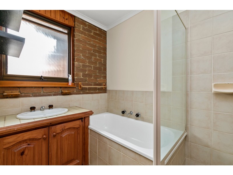 28 Grant Avenue, Werribee VIC 3030