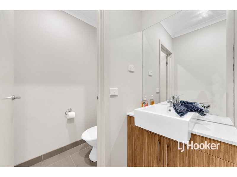 20 Nest Place, Point Cook VIC 3030