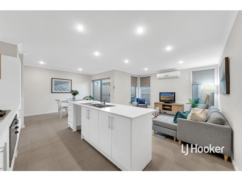 20 Nest Place, Point Cook VIC 3030