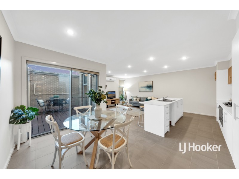 20 Nest Place, Point Cook VIC 3030
