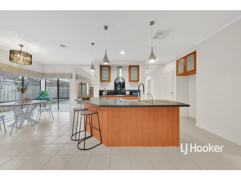 5 Dorrington Street, Point Cook VIC 3030