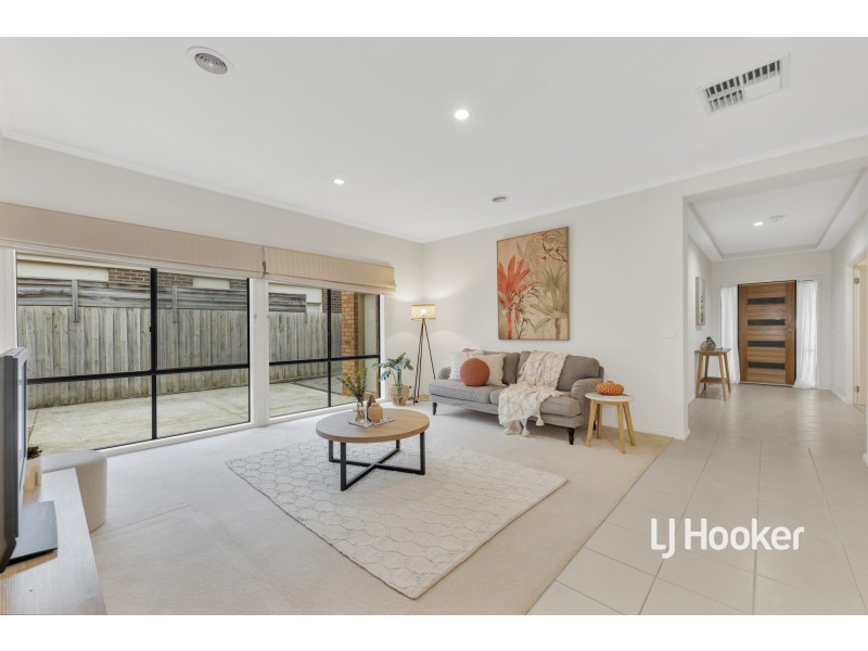5 Dorrington Street, Point Cook VIC 3030