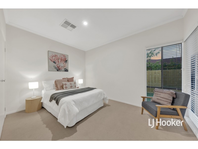 5 Dorrington Street, Point Cook VIC 3030