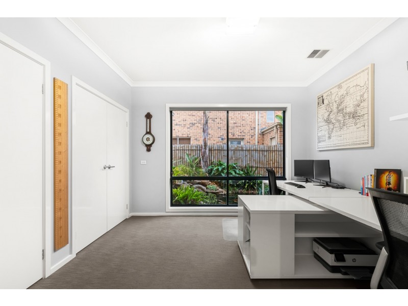 37 Emily Crescent, Point Cook VIC 3030