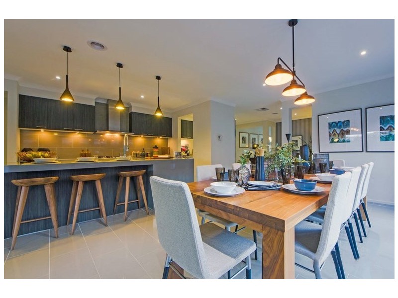 33 Palmers Road, Williams Landing VIC 3027