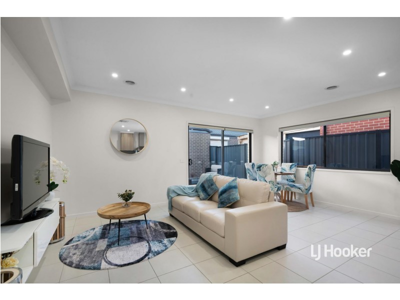 19 Chartwell Avenue, Truganina VIC 3029