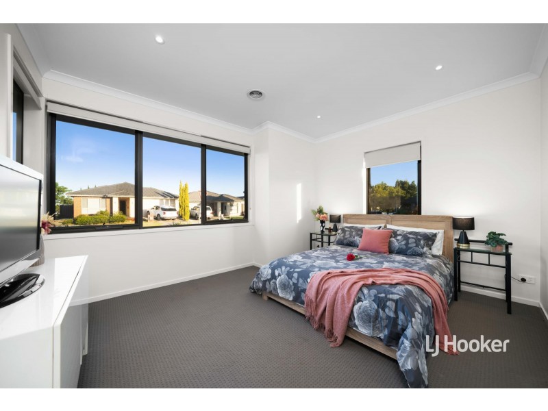 19 Chartwell Avenue, Truganina VIC 3029