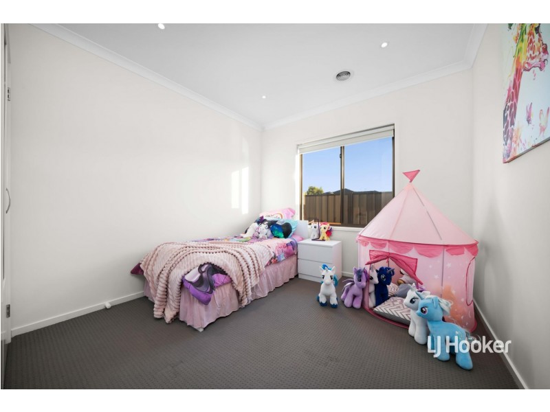 19 Chartwell Avenue, Truganina VIC 3029