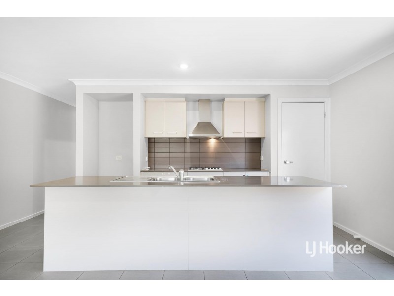 23 Bolivar Esplanade, Truganina VIC 3029