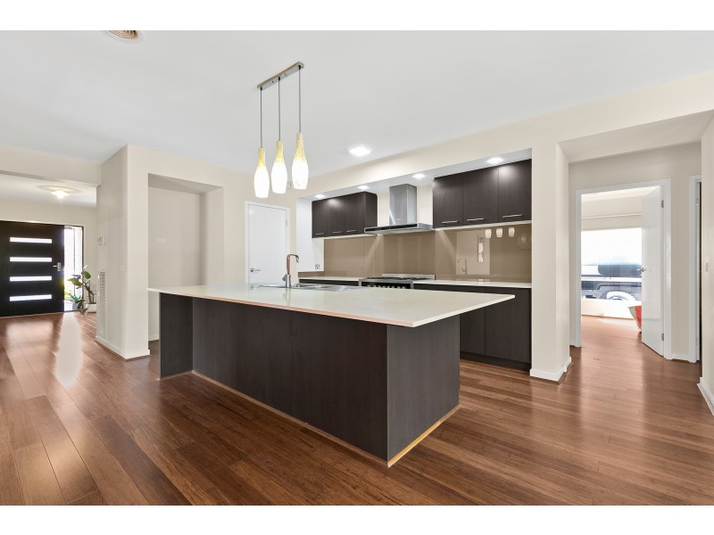 20 Maldive Grove, Point Cook VIC 3030