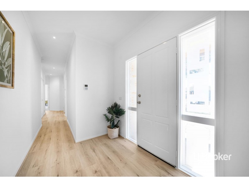 21 Times Square, Sanctuary Lakes VIC 3030