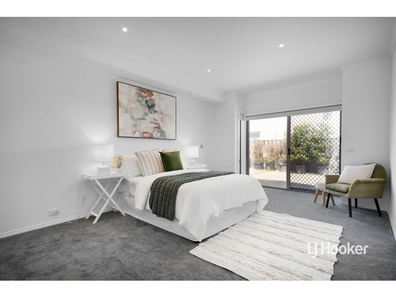 21 Times Square, Sanctuary Lakes VIC 3030