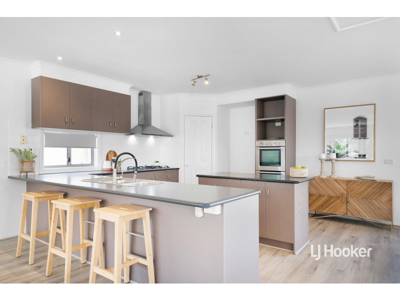 21 Times Square, Sanctuary Lakes VIC 3030