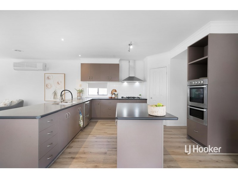 21 Times Square, Sanctuary Lakes VIC 3030