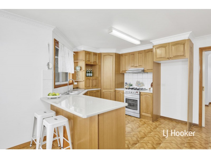 2 George Benjamin Court, Seabrook VIC 3028