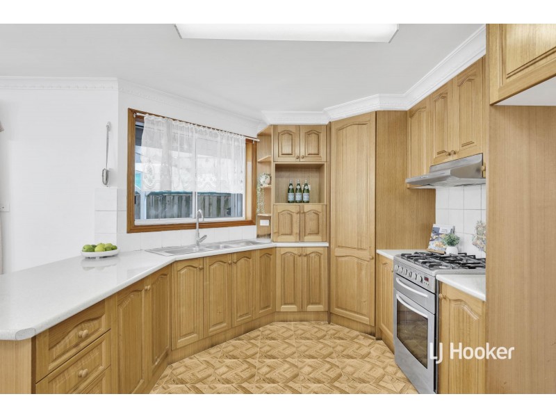 2 George Benjamin Court, Seabrook VIC 3028