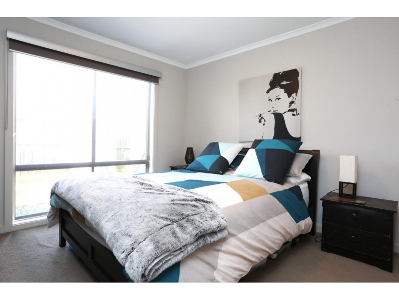 13/3 Campaspe Way, Point Cook VIC 3030