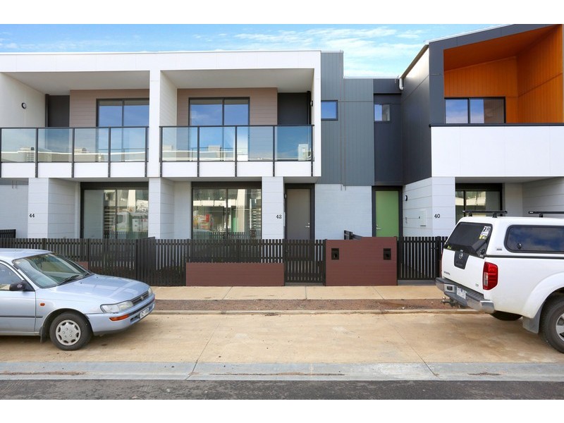 42 Kenswick Street, Point Cook VIC 3030