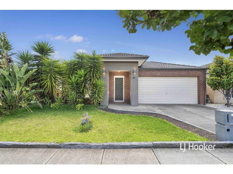 6 Whitecaps Avenue, Point Cook VIC 3030