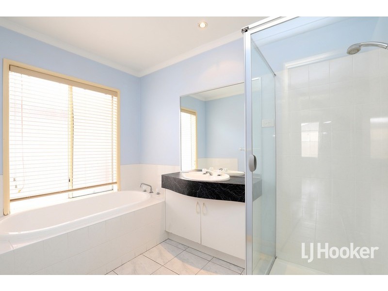 28 Spindrift Way, Seabrook VIC 3028