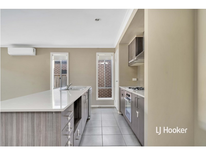 11 Custodian Way, Truganina VIC 3029