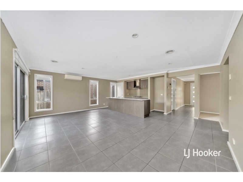 11 Custodian Way, Truganina VIC 3029