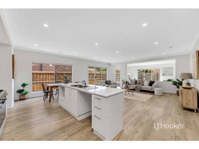 7 Beatrix Street, Point Cook VIC 3030