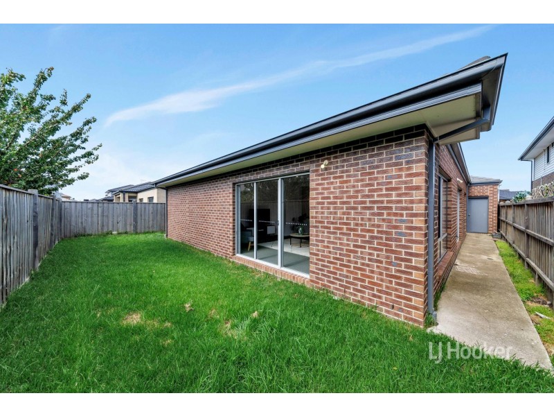 7 Beatrix Street, Point Cook VIC 3030