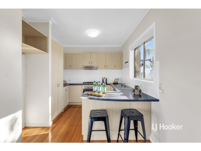 1/2 Lakeside Drive, Sanctuary Lakes VIC 3030