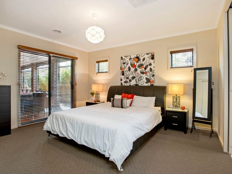 25 Seychelles Street, Point Cook VIC 3030