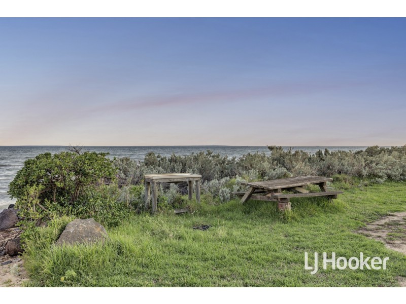 95 Campbells Cove Road, Werribee South VIC 3030