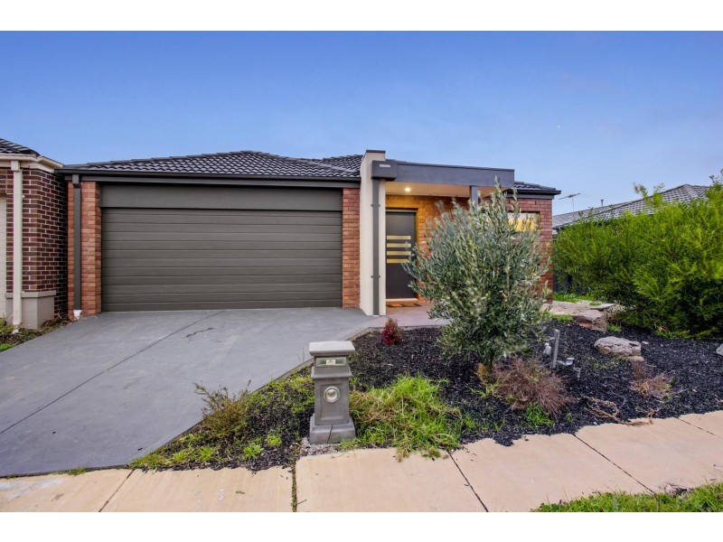 21 Luxford Drive, Point Cook VIC 3030