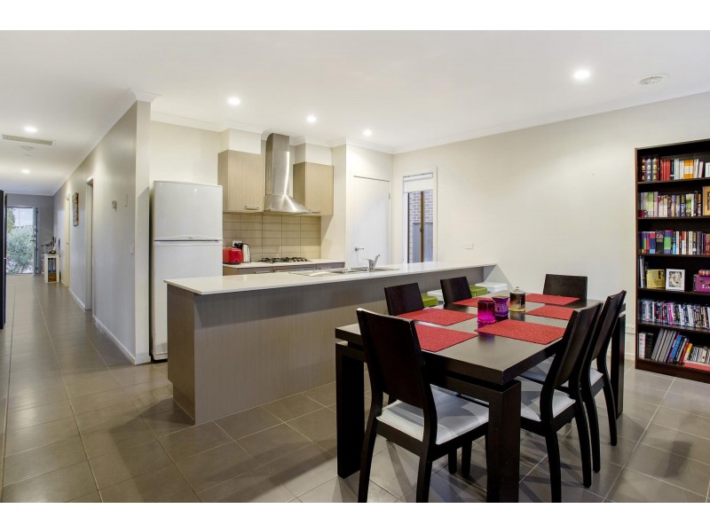 21 Luxford Drive, Point Cook VIC 3030