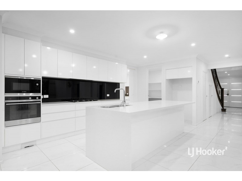 3 Promontory Street, Point Cook VIC 3030